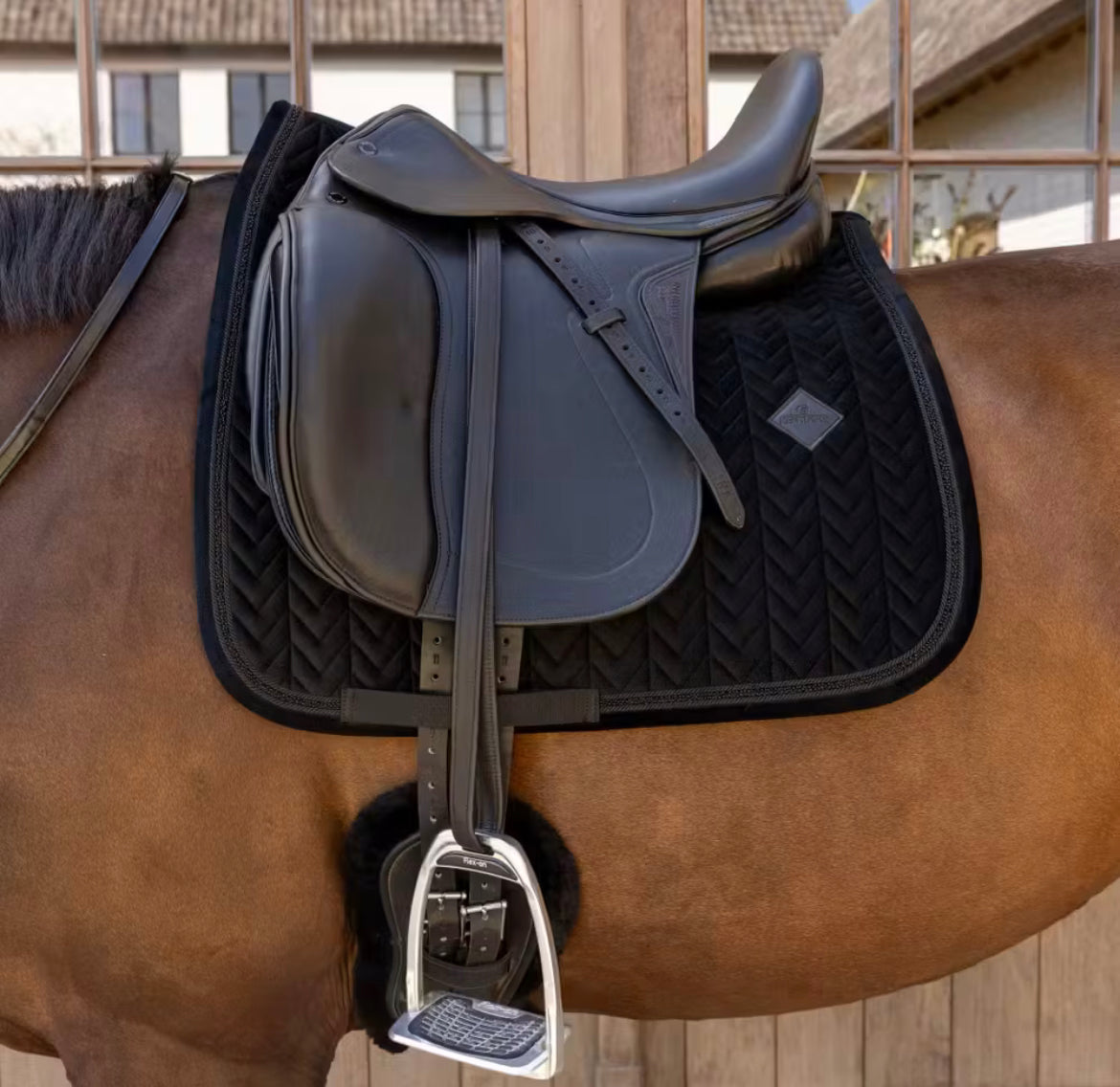 Kentucky Saddle Pad Velvet Mini Pearls Dressage - Sort -Full