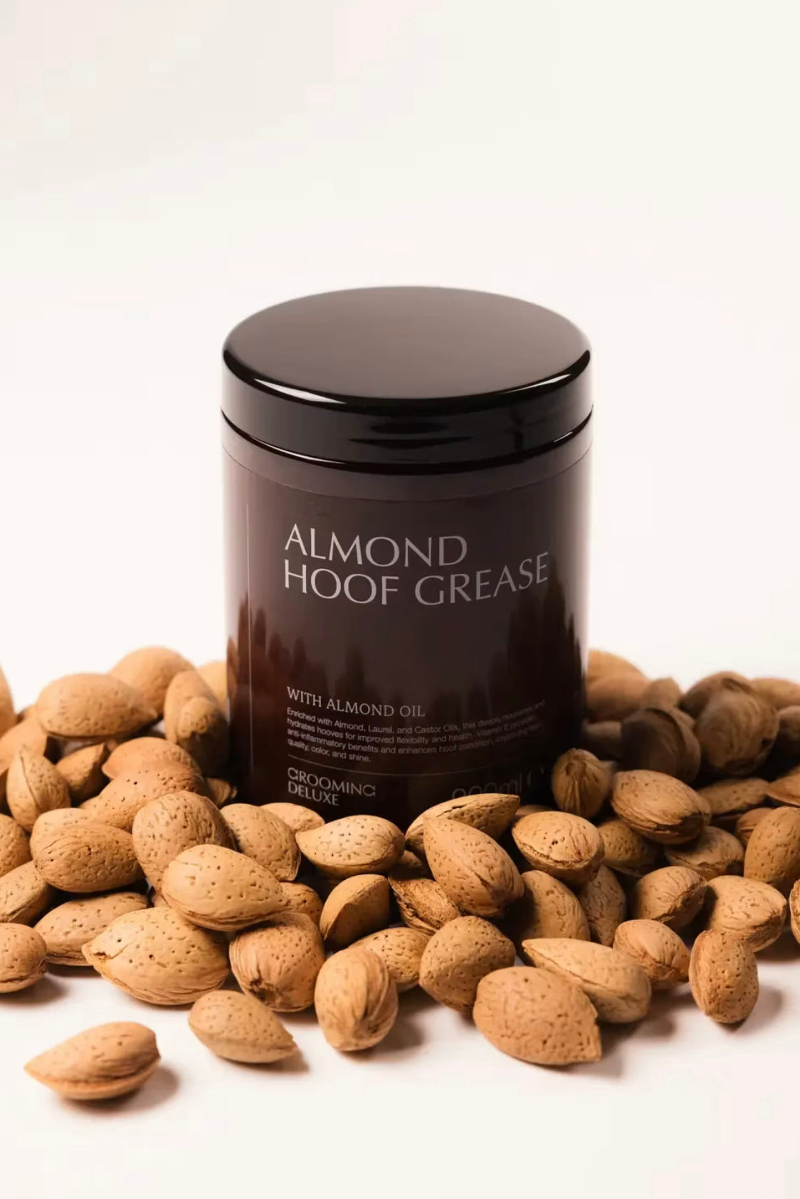 Grooming Deluxe Almond Hoof Grease 900ML