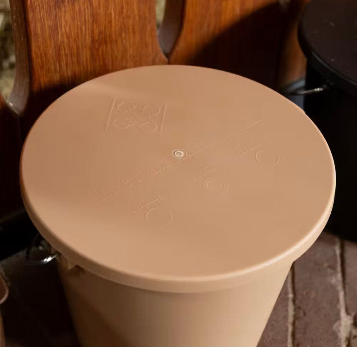 Grooming Deluxe Bucket with Lid -5L- Beige
