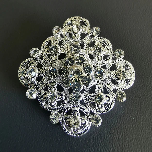 Brosje kvadratisk stjerne m.fyll (liten) Nå: 74,50,-