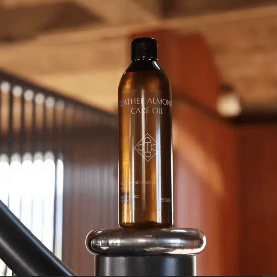 Grooming Deluxe Leather Almond Care Oil