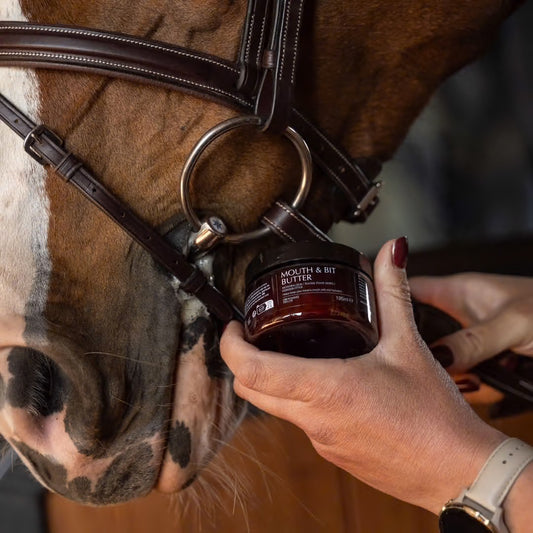 Grooming Deluxe Mouth & Bit Butter Almond
