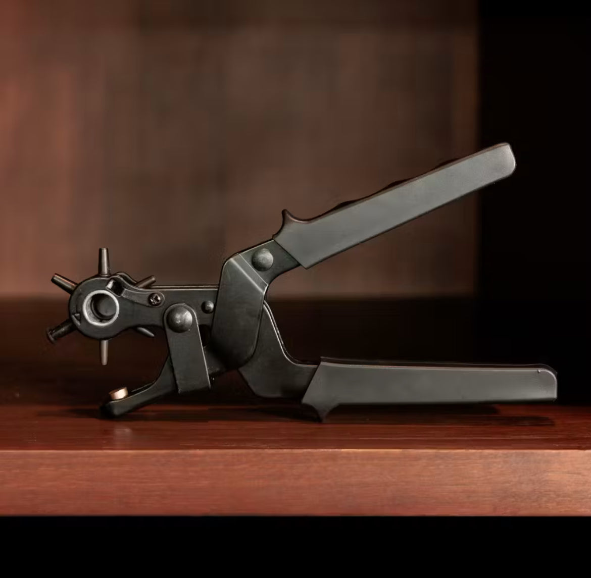 Grooming Deluxe Leather Punch Extra Strong
