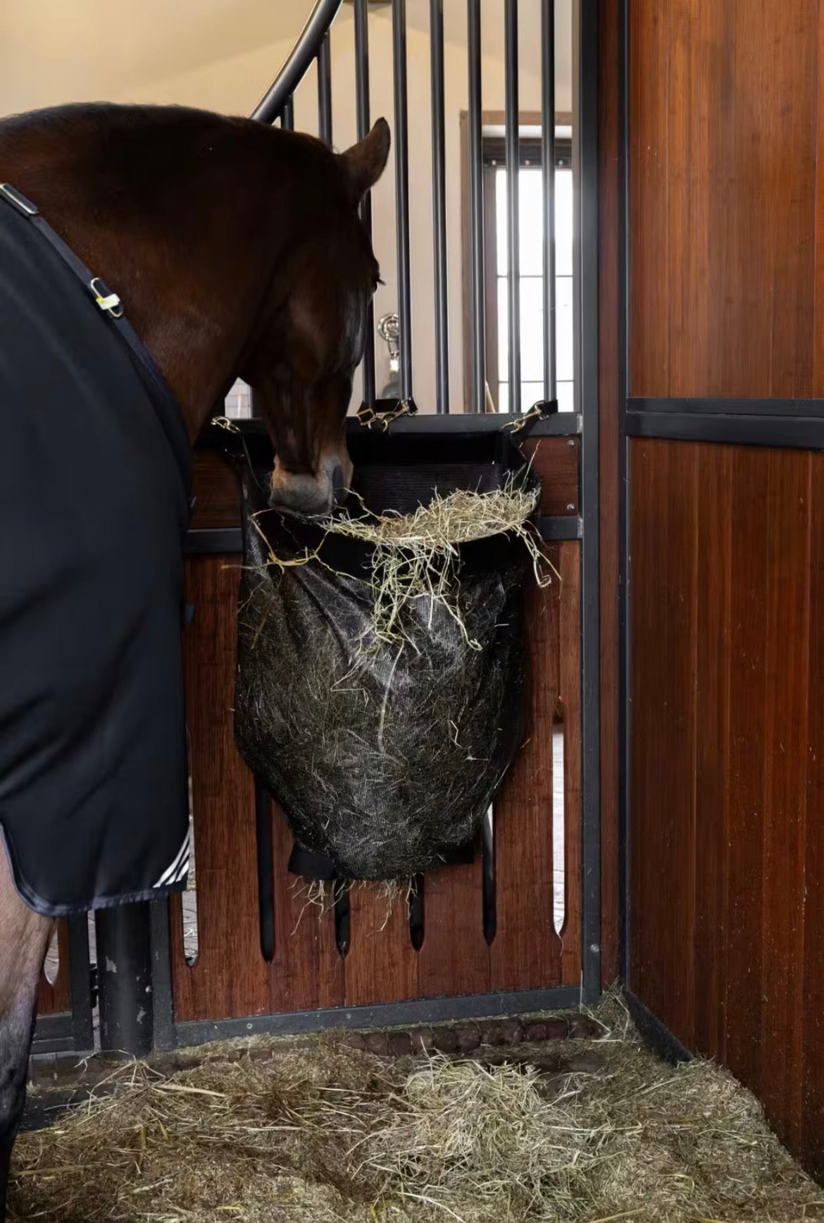 Kentucky Hay Bag Straight