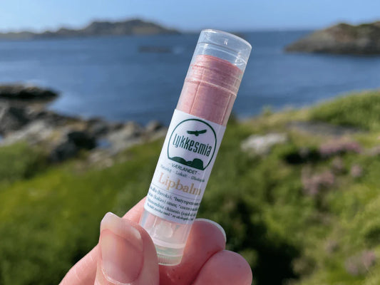 Lipbalm med rødtoner NÅ 54,50,-